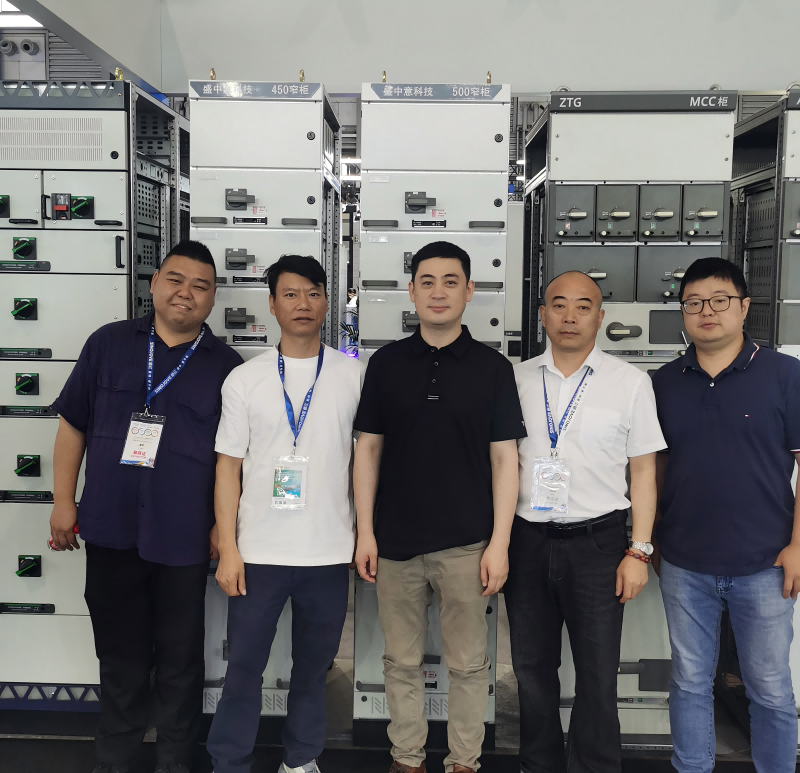 南洋电气低压抽出式450/500型窄柜获全电展赞誉
